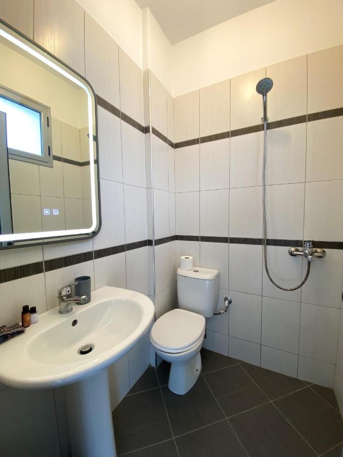 Acta'S Rooms Himare Exterior photo