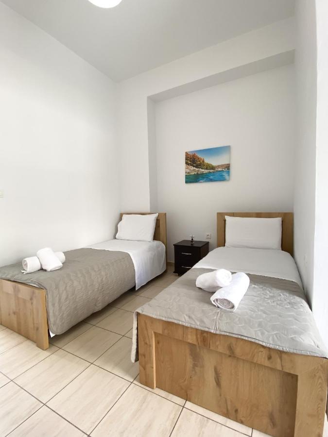 Acta'S Rooms Himare Exterior photo