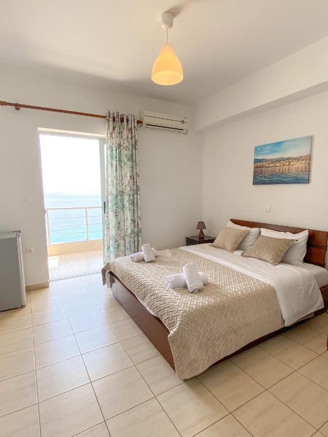 Acta'S Rooms Himare Exterior photo