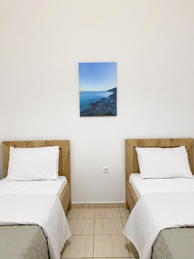 Acta'S Rooms Himare Exterior photo