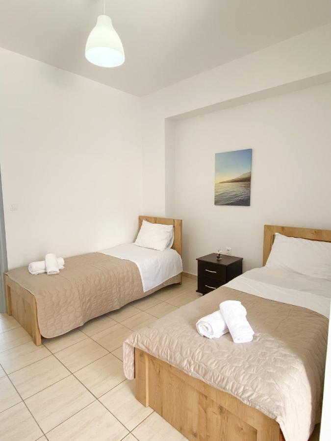 Acta'S Rooms Himare Exterior photo