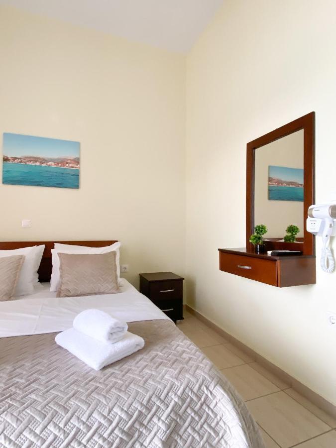 Acta'S Rooms Himare Exterior photo