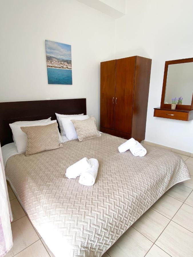 Acta'S Rooms Himare Exterior photo