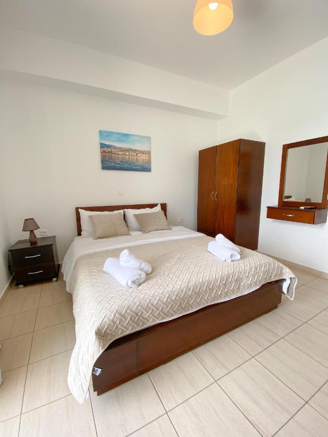 Acta'S Rooms Himare Exterior photo
