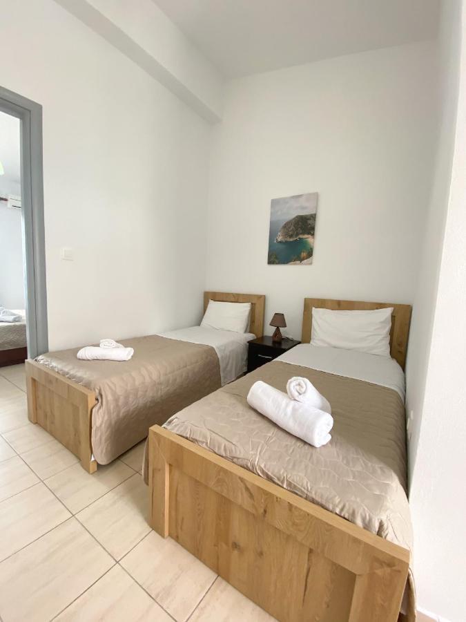 Acta'S Rooms Himare Exterior photo